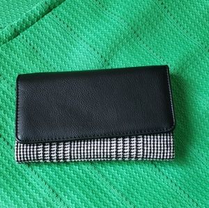 Houndstooth Wallet/Clutch